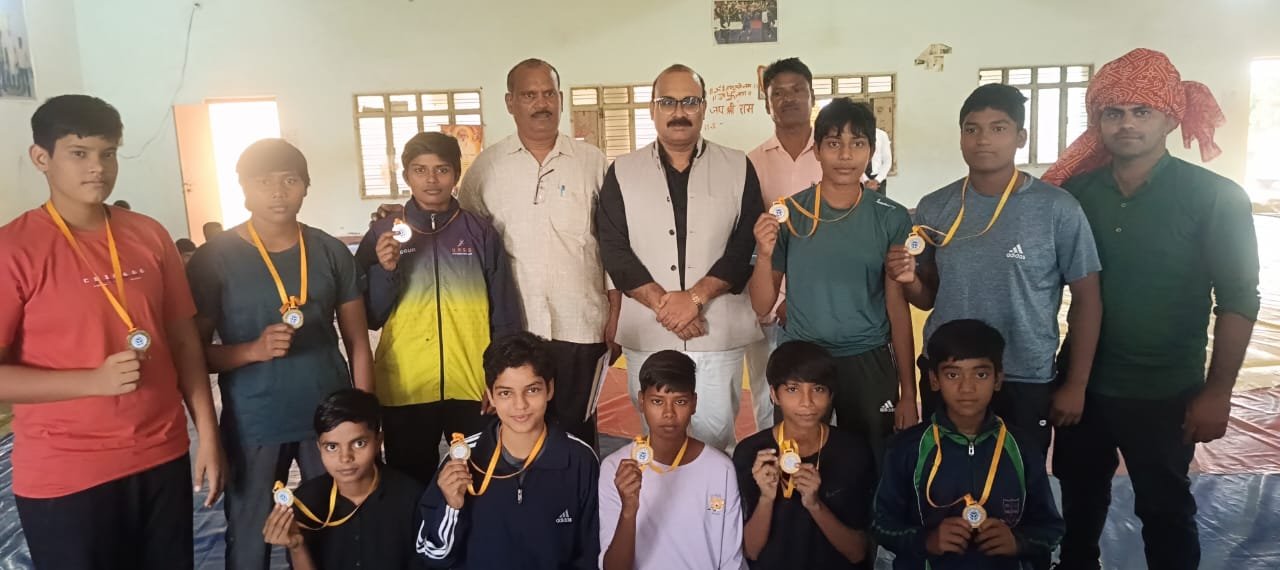 जनपद का प्रतिनिधित्व कर रहे रामकरन के खिलाड़ियों ने मारी बाजी 